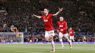 Robin flies to Moyes’ rescue 