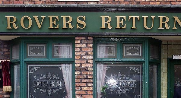 Veteran 'Corrie' actress rushed to hospital