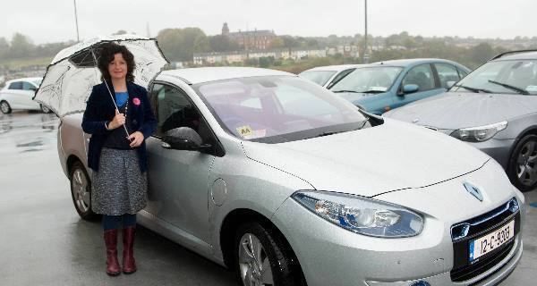 Renault Fluence ZE &mdash; electric dream drive with a catch