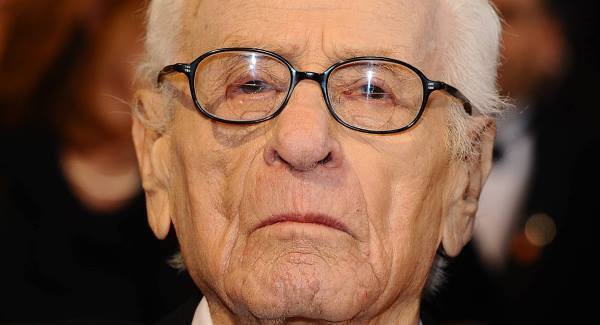Screen legend Eli Wallach dies at 98