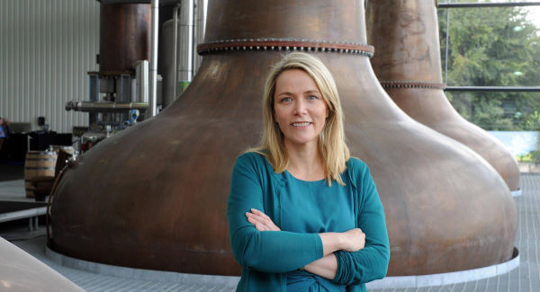 Pernod Ricard to cut 900 jobs globally
