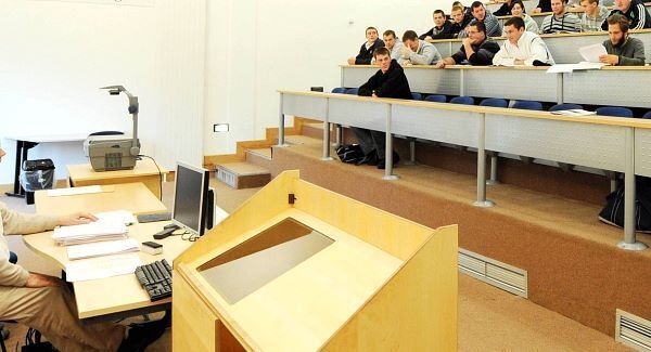 Junior academic staff are exploited at universities