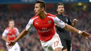 Gunners march on but Giroud out until 2015