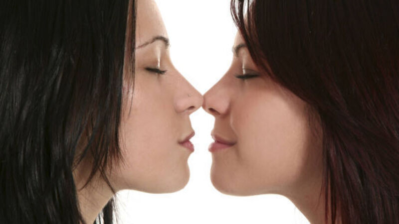 Cosmo breaking down barriers with sex guide for lesbians Cosmo breaking down barriers with sex guide for lesbians