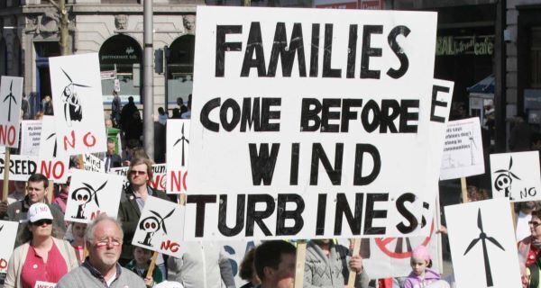 Councillors under pressure as opposition to wind farm grows