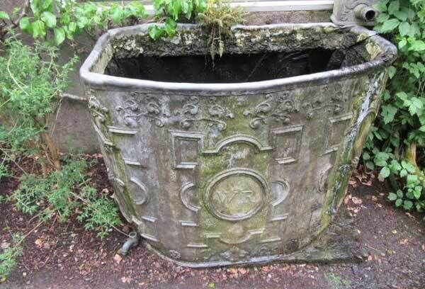 A lead water cistern dated 1776 and bearing the owner’s initials (WR) is one of the interesting items next weekend in Carrigaline. It’s estimated at €1,000-€2,000.