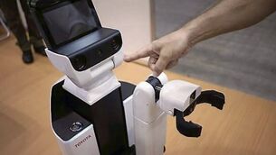Robot is the perfect &lsquo;pick me up&rsquo;
