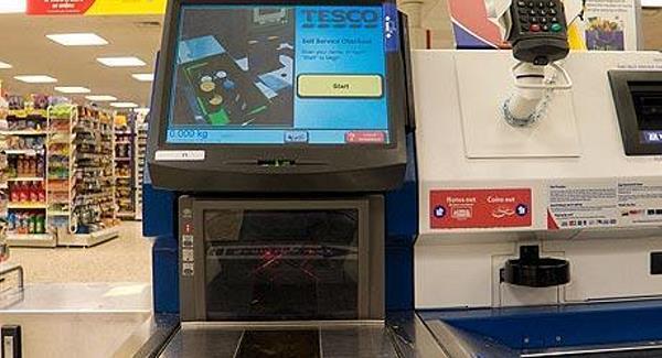 VIDEO: Tesco replacing &rsquo;shouty&rsquo; self-checkout voice; No plans to get rid of it in Ireland