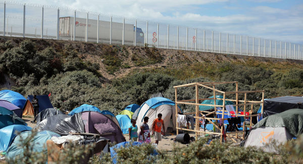 Crisis deepens - Calais chaos