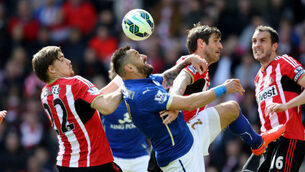 Leicester in plea for Nigel Pearson