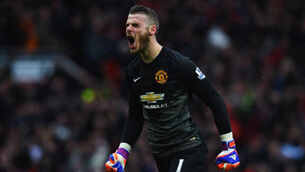 United bid to nail David De Gea