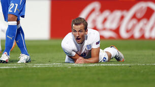 England suffer familiar frustration