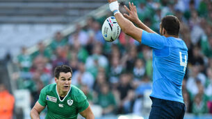 Edgy Ireland repel Sergio Parisse powerplay
