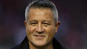Ireland must beware moody Bleus, warns All Black hero