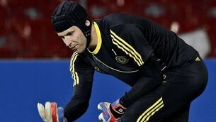 Jose Mourinho hurls curveball at Petr Cech suitors