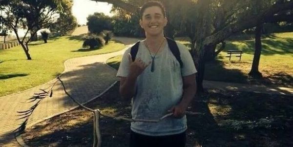 Friends pay tribute to deceased teenage rugby player in traditional Maori fashion