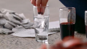 You won&rsquo;t believe what this woman can do with tea bags