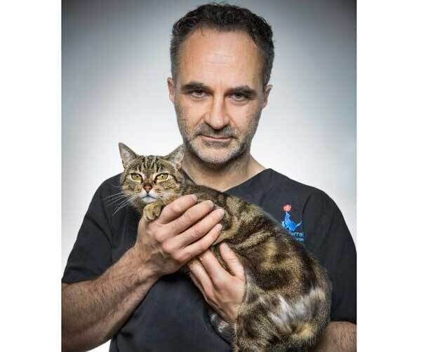 Supervet Noel Fitzpatrick uses a wide range of new technology to treat pets on his Channel 4 TV show.