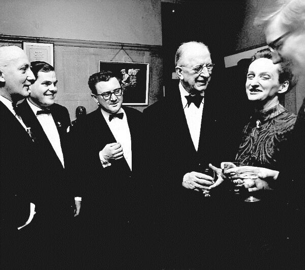 Meeting the President at the Ó Riada sa Gaiety Concert, March 1969, (l–r): Seán Ó Riada, Seán Ó Sé, Niall Toibín, President Éamon de Valera, Ruth Ó Riada and Breandán Ó Buachalla Meeting the President at the Ó Riada sa Gaiety Concert, March 1969, (l–r): Seán Ó Riada, Seán Ó Sé, Niall Toibín, President Éamon de Valera, Ruth Ó Riada and Breandán Ó Buachalla