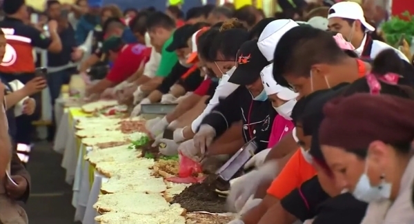 See Mexico's record breaking torta sandwich