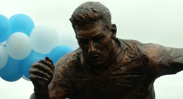 Lionel Messi immortalised in bronze statue
