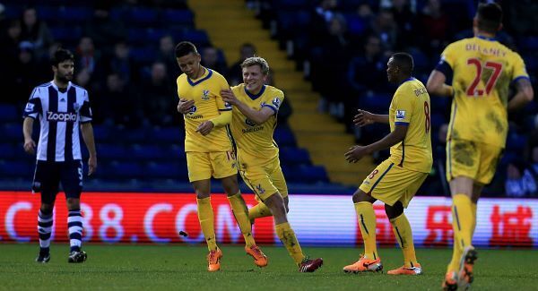 Alan Pardew rejects Dwight Gayle swap deal talk