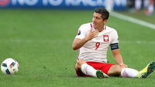 Poland seek more protection for talisman Robert Lewandowski