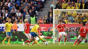 Martin O’Neill sees Ireland's group rivals Sweden stroll past Wales