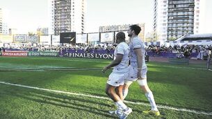 Stark contradictions in the French game
