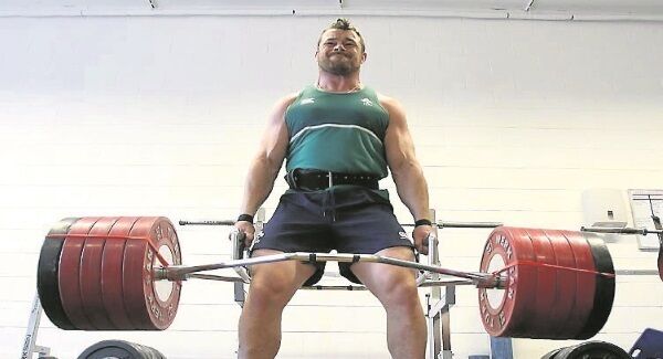 Cian Healy in training