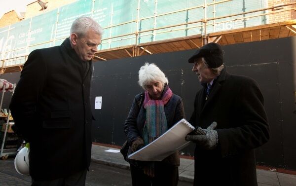 Maureen O Sullivan TD & James Connolly Heron great grandson of the 1916 leader James Connolly during a vist to Moore Street where the deputies & lord Mayor requested access to the Moore St Site