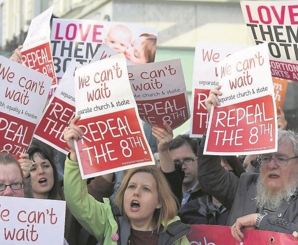 The abortion bus was in Cork City centre on Saturday. Supporters gathered on Patrick Street seeking a referendum to repeal the 8th ammendment while anti-abortion campaigners gathered in opposition to the arrival of the bus