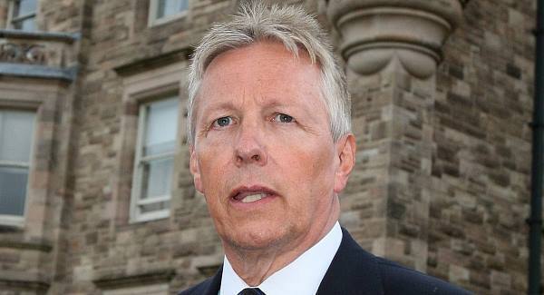 Race for succession begins as Peter Robinson stands down as Northern Ireland's first minister
