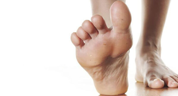 VIDEO: 20-year-old breaks Guinness World Record for largest feet