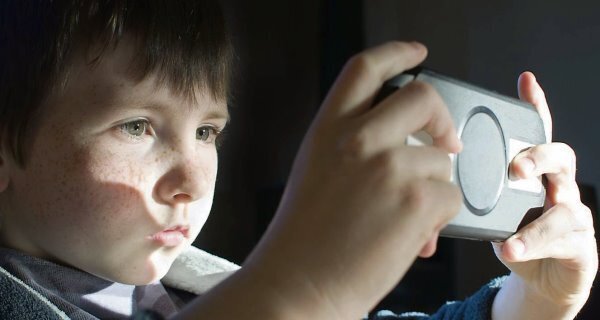 Frequent gaming harms exam results