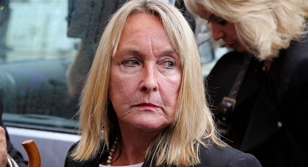 Slain Steenkamp’s mother delivers daughter’s speech