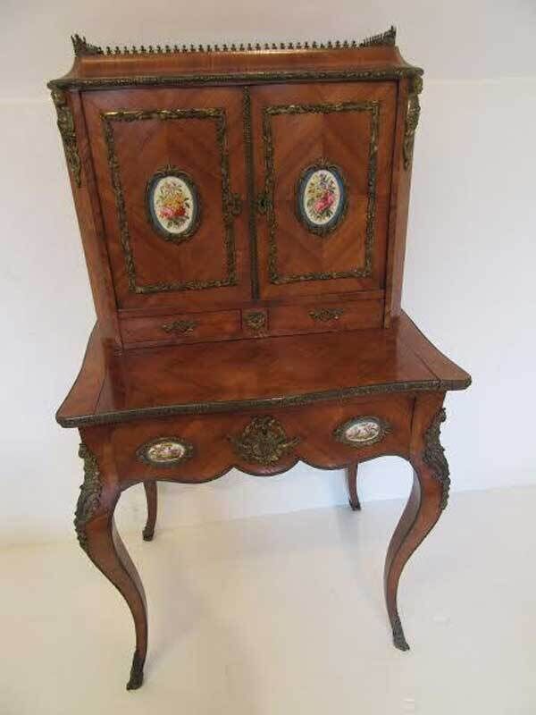 A c1860 French kingwood bonheur du jour at Lynes and Lynes sale in Carrigtwohill, Co Cork.