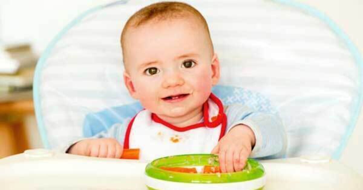 Tips on how to start weaning your baby to solids