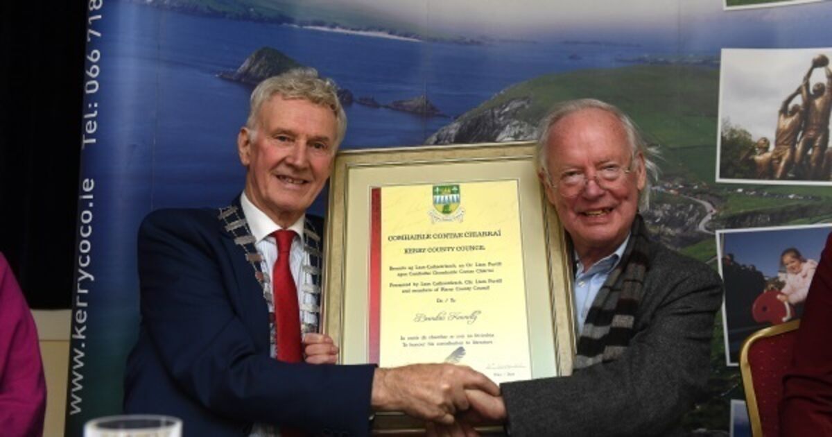 Poet Brendan Kennelly is honoured in native Ballylongford