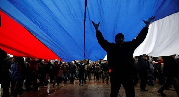 Pro Russia demonstrators in Crimea