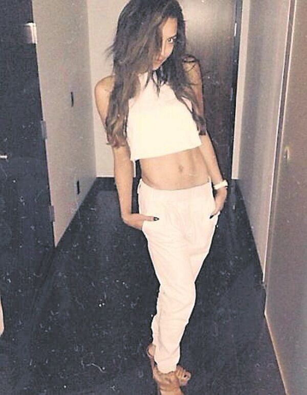 Glee star and mother Naya Rivera Dorsey’s twitter pic flaunting her perfect body.