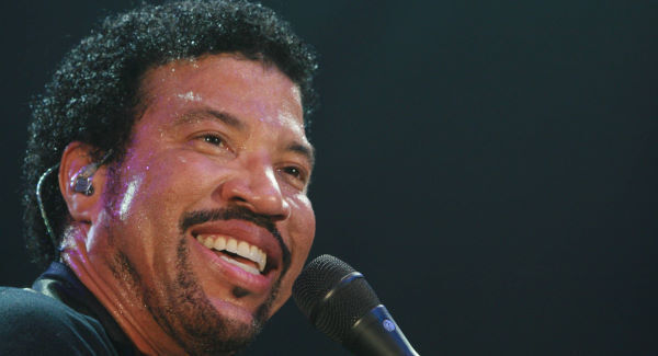 Lionel Richie reaches out to Adele after release of new single Hello