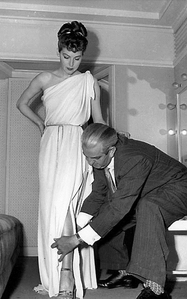 Orry-Kelly dressing Ava Gardner in the 1948 film ‘One Touch of Venus’.