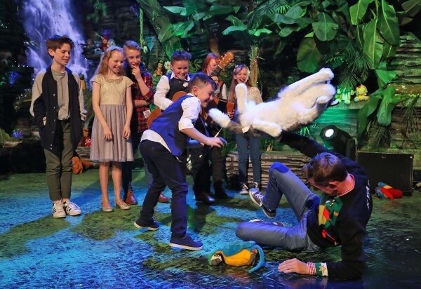 Fionn McMahon, Leah Moore, Seanie McMahon, and Aron Moore, from Clare, and Bernard Lawrence, Castlebar, give Ryan a helping hand. Picture: Colin Keegan