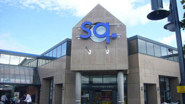 Woman trapped in lift gets €25k