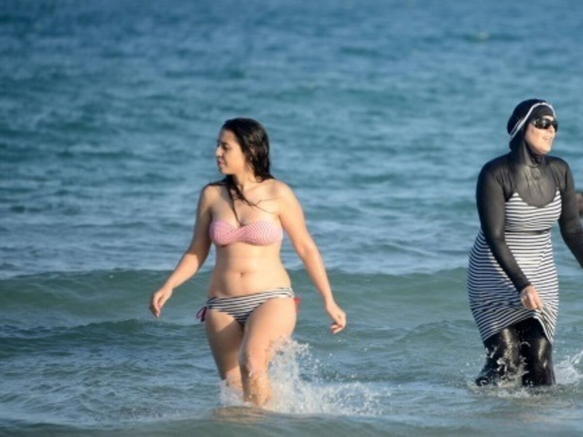 Jennifer Veal Bikini