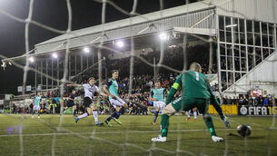 Daryl Horgan keeps Dundalk clear at the top