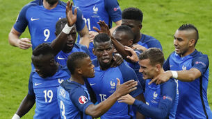 Arsene Wenger: Paul Pogba price is 'complete madness'