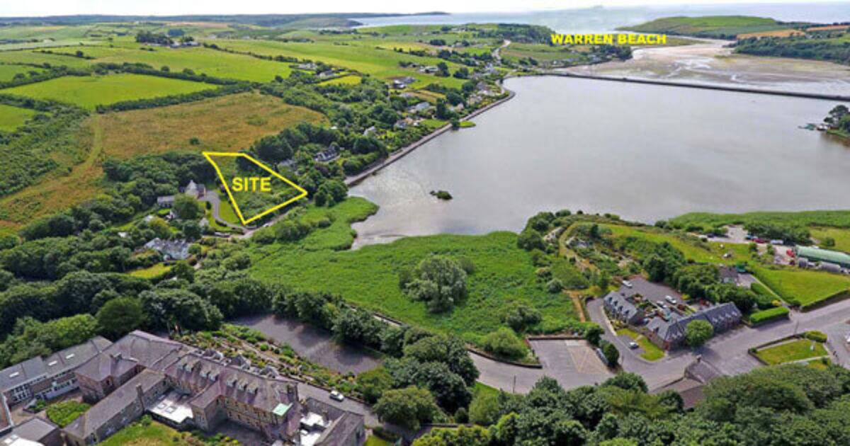 Site for sale Rosscarbery, Co Cork €125,000/€175,000