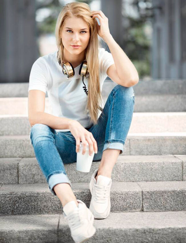 Cutting down on foods high in sugar and salt and loading up on beneficial plant-based foods can keep cancer at bay.